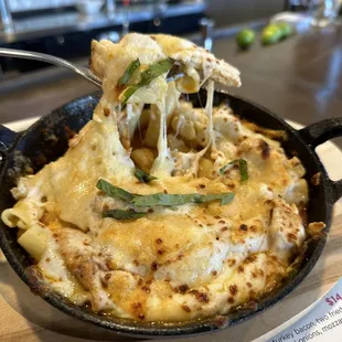 Chicken and pasta pan