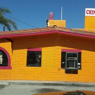 Pic from parking lot on Pioneer