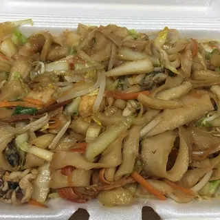 L. Pan Fried Seafood Noodles