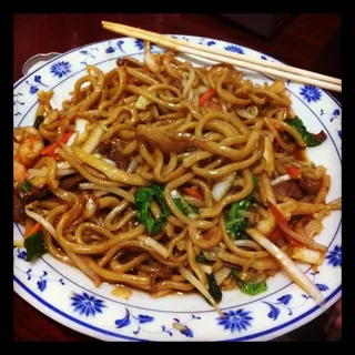 C6. Beef and Shrimp Fried Rice