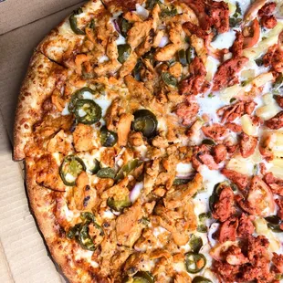 Apna Spicy Butter Chicken Pizza