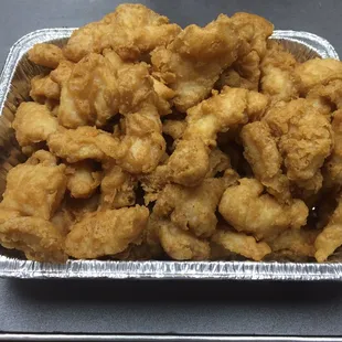 fried chicken wings, bbq wings, chicken wings and fried chicken, fried chicken, chicken wings, food, poultry, chicken, bbq chicken