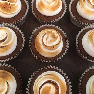 S&apos;mores cupcakes
