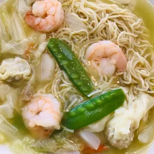 Shrimp Wonton Noodle Soup 虾云吞汤面