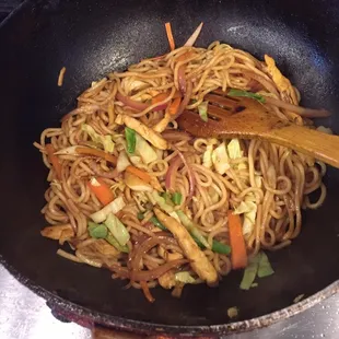 Chowmein (stir fried noodles)