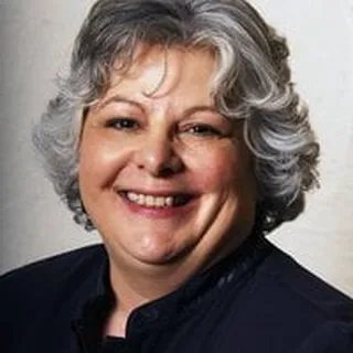 Gwen S.