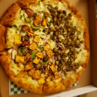 Chili Paneer Pizza