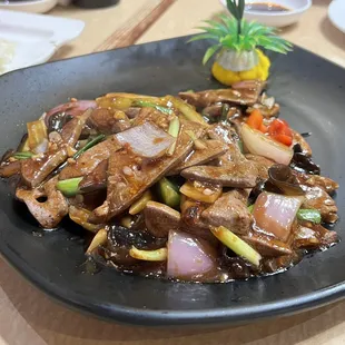 Stir Fried Pork Liver 爆炒豬潤 - Restaurant probably changed hand.  This new dish is pretty good, some old dishes are no more.