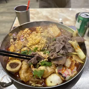 Taiwanese Hotpot
