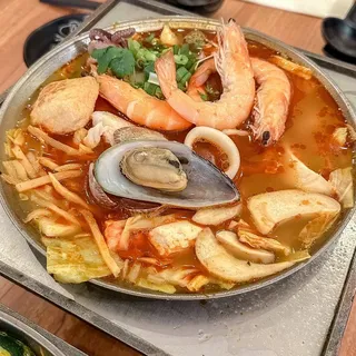 2. Tomato Hot Pot Lunch