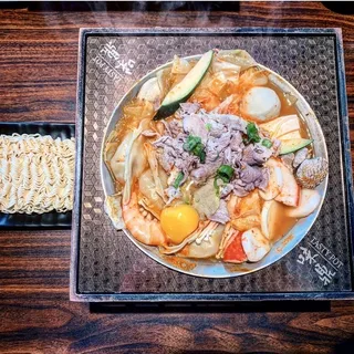 Kimchi Dumpling Hot Soup