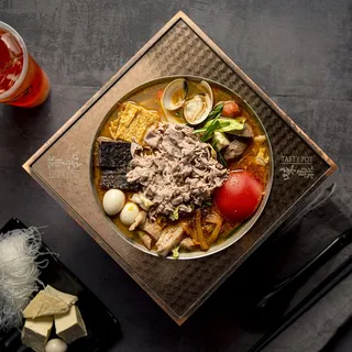 5. Stinky Tofu Hot Soup