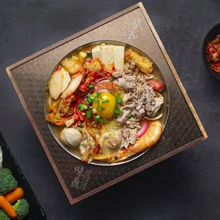 7. Kimchi Dumpling Hot Soup