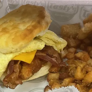 Bacon/Egg/Cheese Biscuit w/Home-Fries