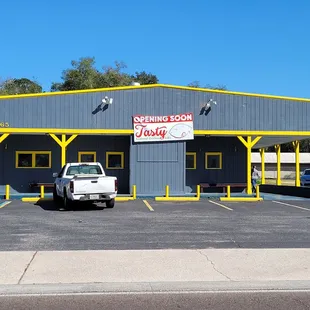 To open soon, Tasty Seafood Chicken &amp; Subs...formerly occupied by Shrimply Delicious (3.28.2021)