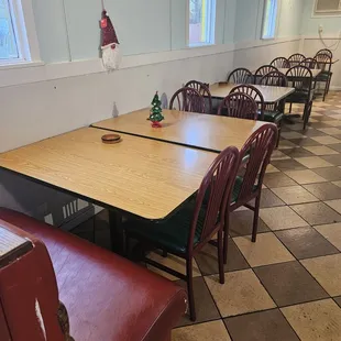 Dining room, don't mind the Christmas decor