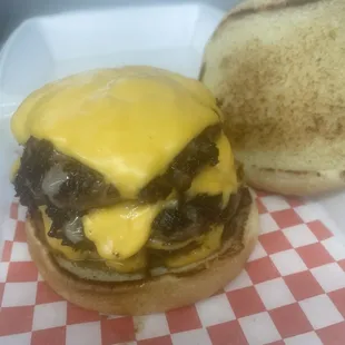 Double artisan burger 1Lb of meat!