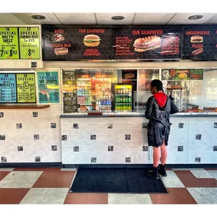 Tasty sub. 2001 W Howard St, Chicago, IL  Chicken Wings Gyros Burgers  Shrimps Italian Beef Fish Chicken Philly Steak Sandwiches.Cool!