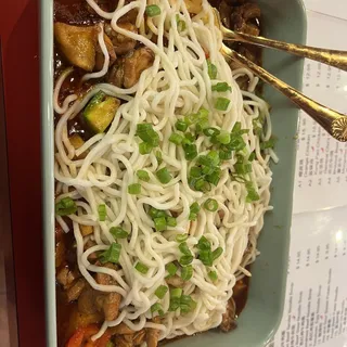 28. Special Xinjiang Style Chicken with Noodles Special