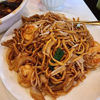 20. Fried Noodle with Meat