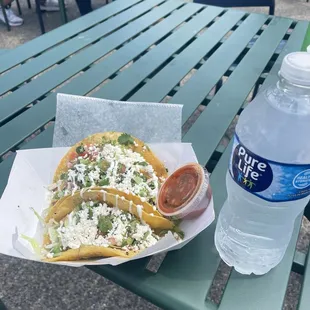 Lunch special - three tacos with a drink