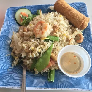 Wanpen fried rice, dine in lunch comes with a veggie egg roll and a cup of soup with a chicken dumpling.