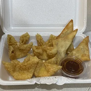 Crab Rangoon &amp; Kha Nom Beaung Crab Rangoon