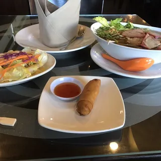 L17. Ba Mee Moo Daeng