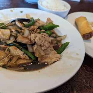 Spicy basil chicken lunch special