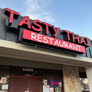 the front of a restaurant