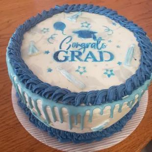 a graduation cake