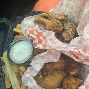 fried chicken wings, food, fried chicken, bbq wings, chicken, poultry, chicken wings and fried chicken, chicken wings, bbq chicken