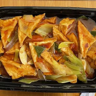 Deep fried tofu with spicy sauce