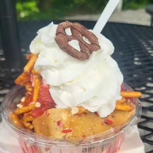 &quot;Strawberry Pretzel Salad&quot; (Monthly special, July 2023)