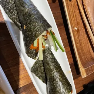 Spicy tuna hand roll