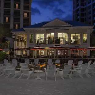 a view of the restaurant from the beach
