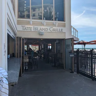 Outdoor view of restaurant