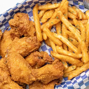 fried chicken wings, food, fried chicken, bbq wings, chicken, poultry, chicken wings and fried chicken, chicken wings, bbq chicken
