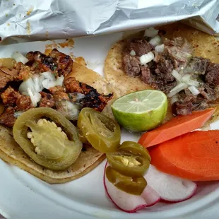 Al Pastor &amp; Cabeza tacos