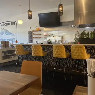Counter seating