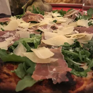 ARUGULA & PROSCIUTTO PIZZA