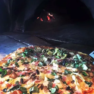 CAPRICCIOSA PIZZA