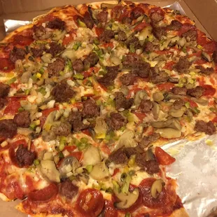 Deluxe w extra cheese!