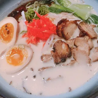 Tonkotsu Ramen*