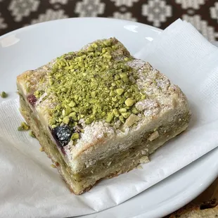 Pistachio dessert