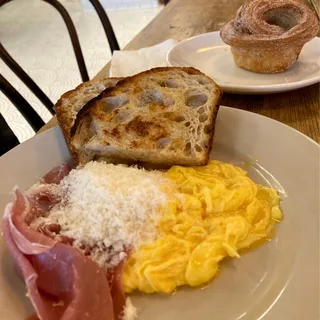 GF Prosciutto Scrambled Egg Plate