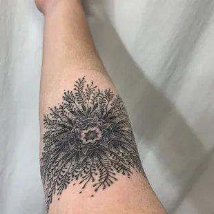 The fact that anybody is capable of this beauty just baffles me. I am beyond happy with my tattoo. Shout out to janos!