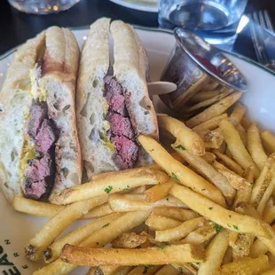 Grilled steak sandwich