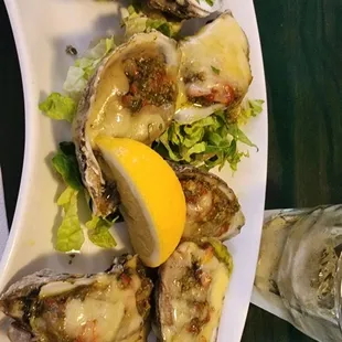 Oysters with pesto