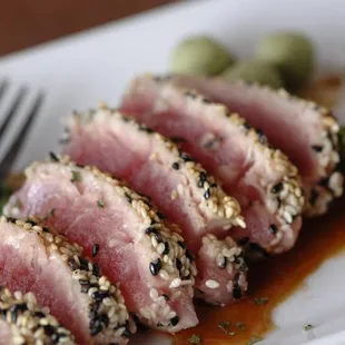 The Tav On The Ave - Sports Bar and Grill | Burgers | Buffalo Wings | Happy Hour